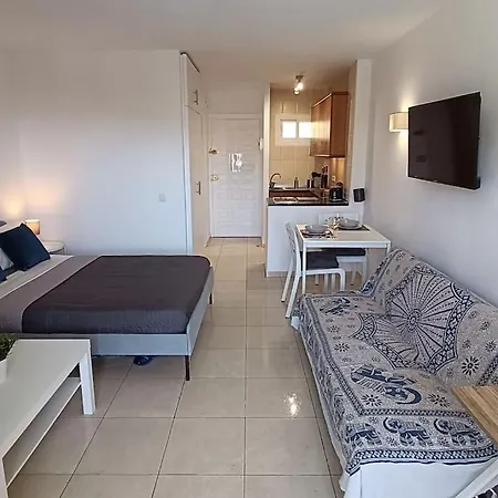 Apartment Jupiter Studio - 500m From The Beach - All Year Swimming Pool - Fast Internet *